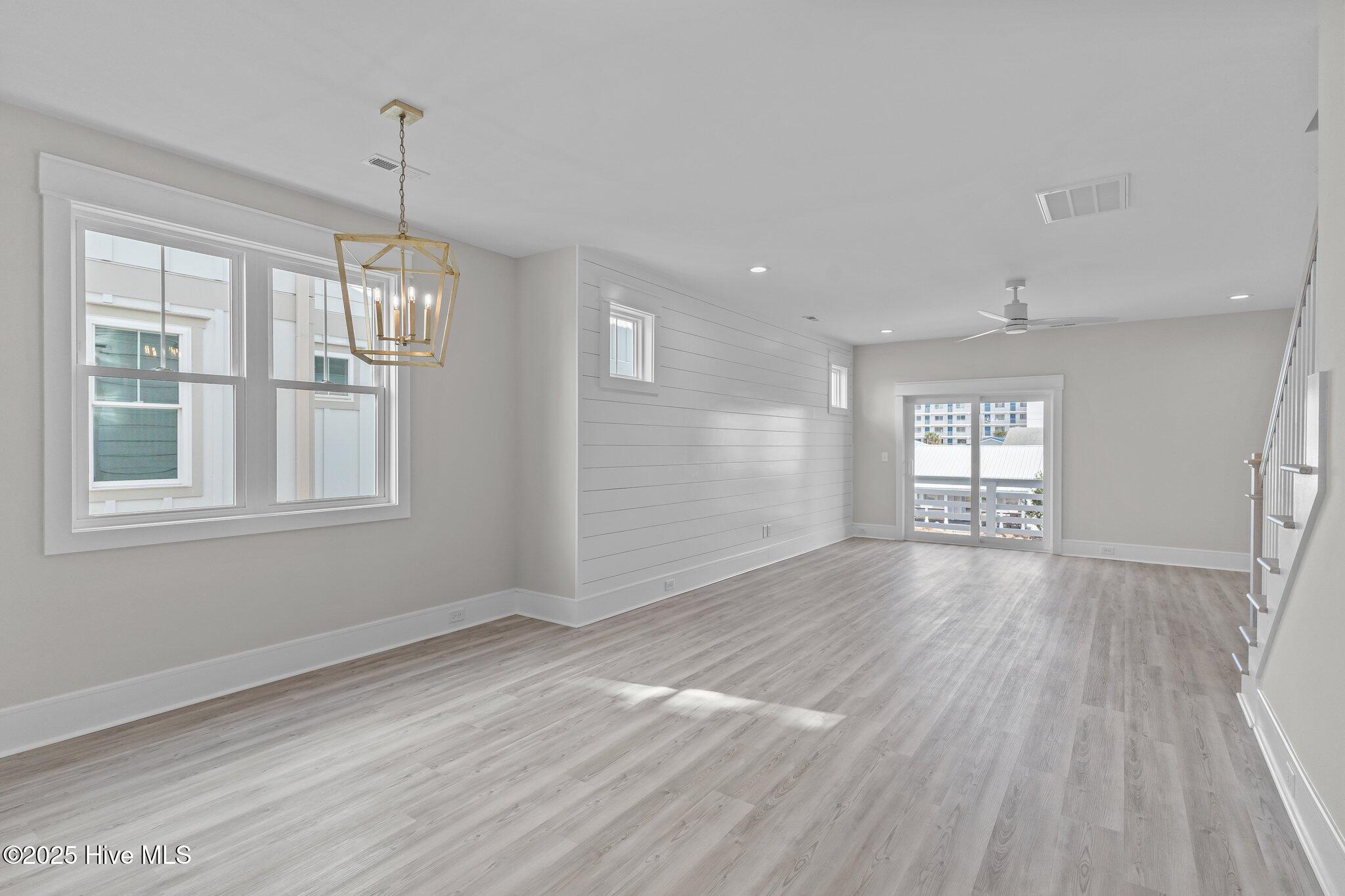 906 Second Street S 1