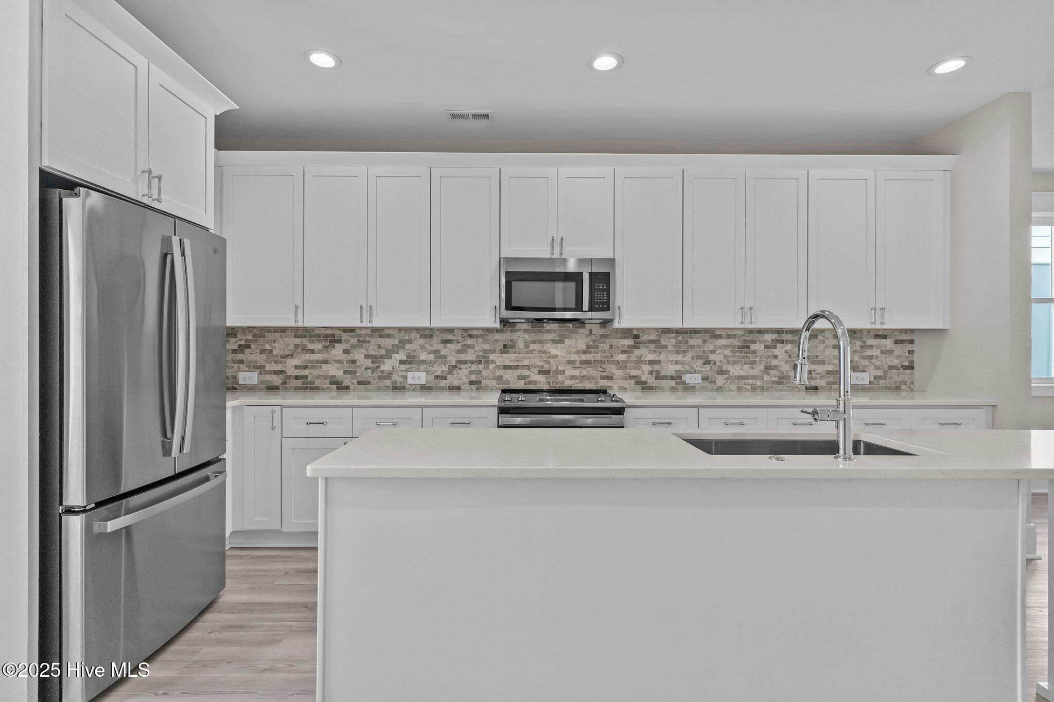 906 Second Street S 1