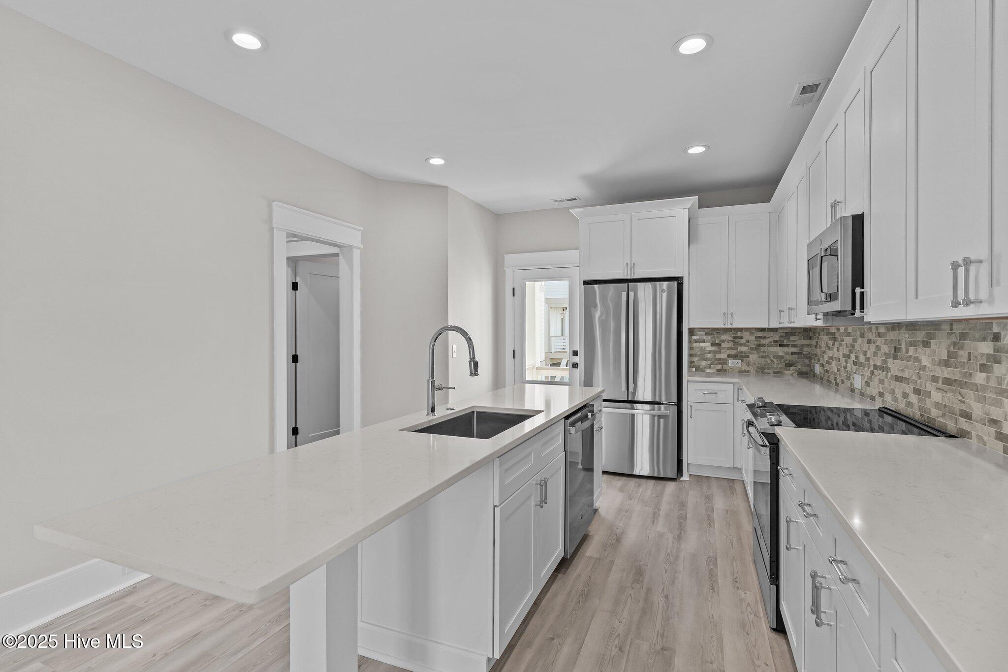 906 Second Street S 1