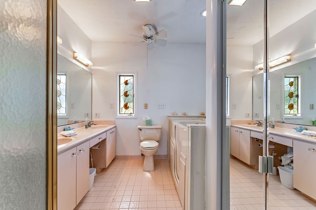 98 Bay Ave, 32320