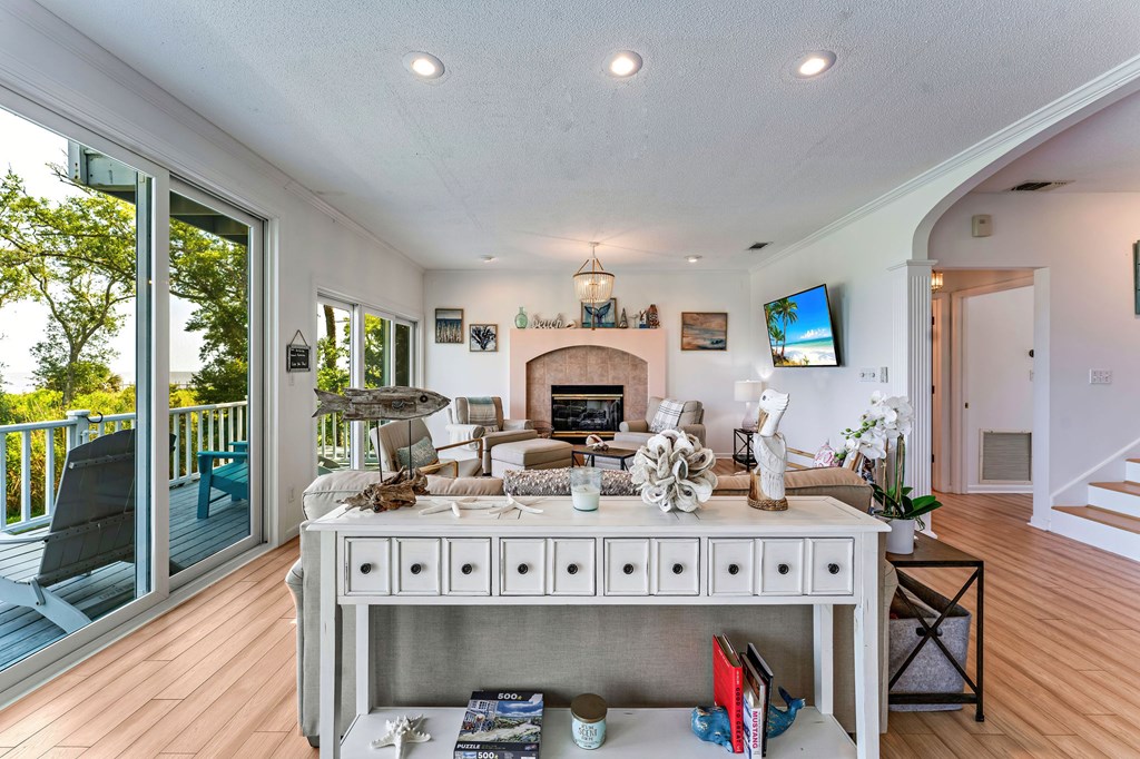 98 Bay Ave, 32320