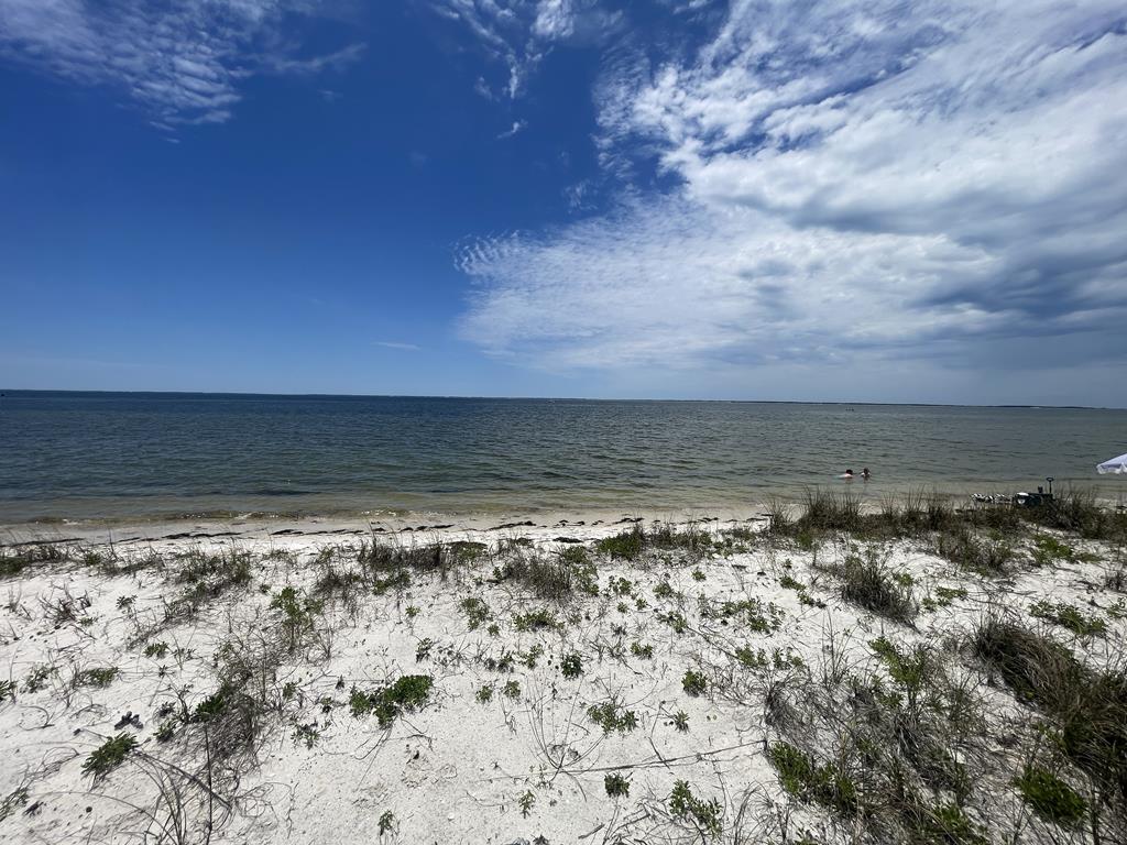 103 Tower Ln, Port St. Joe 32456