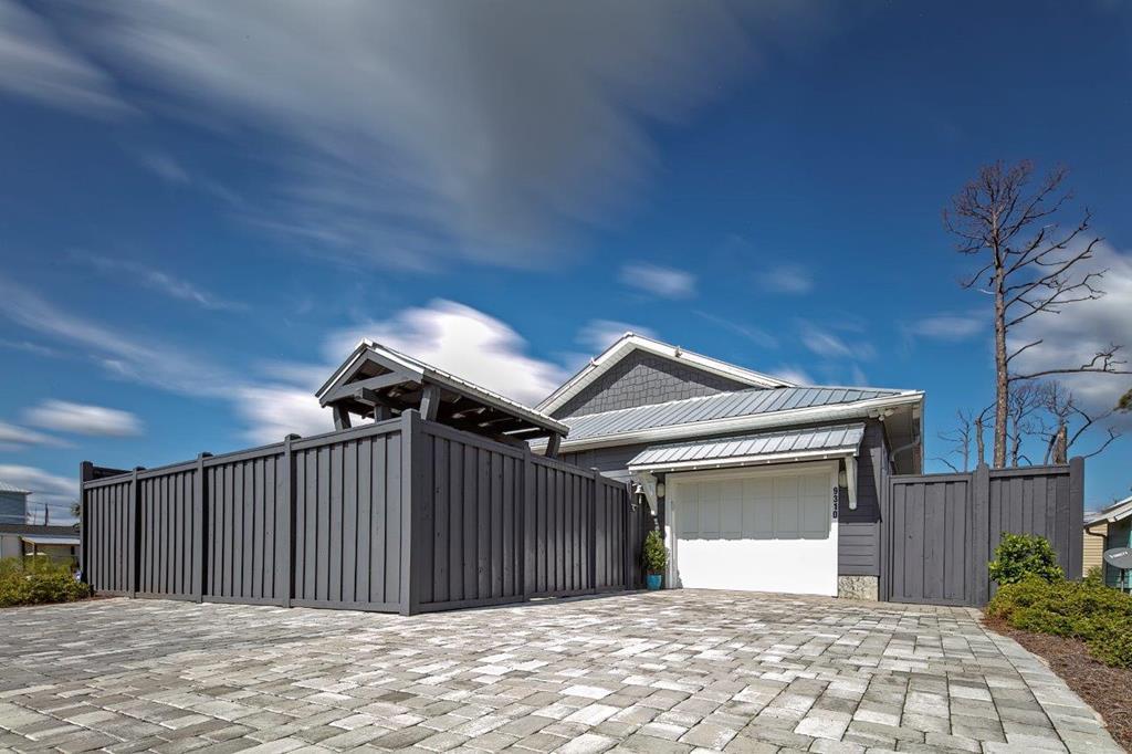 9310 Cockles Ave, Port St. Joe 32456