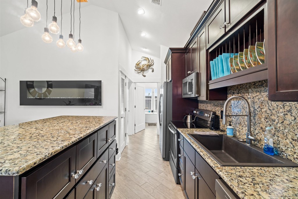 9310 Cockles Ave, Port St. Joe 32456