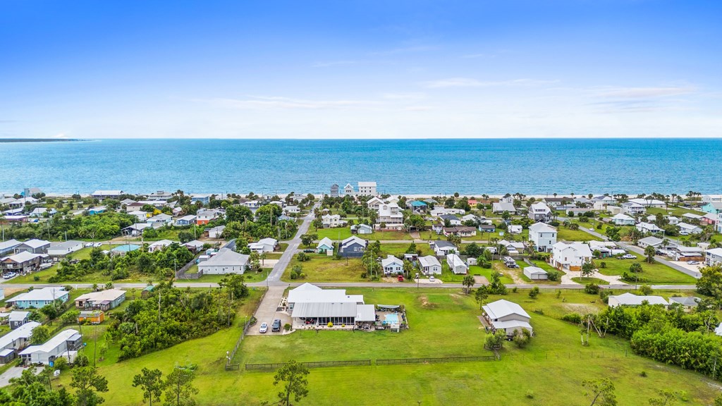 9310 Cockles Ave, Port St. Joe 32456
