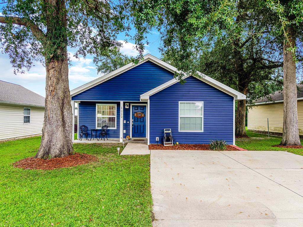 135 Pridgeon Ln, 32465