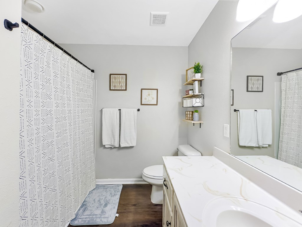 135 Pridgeon Ln, 32465