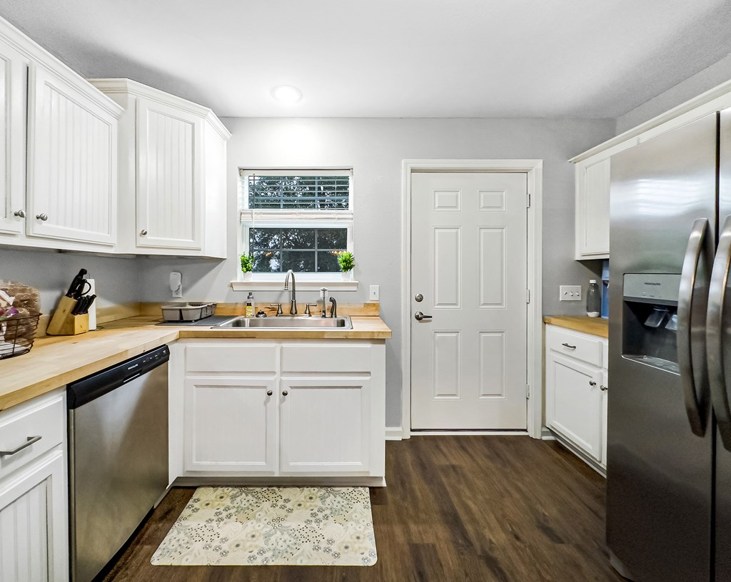 135 Pridgeon Ln, 32465