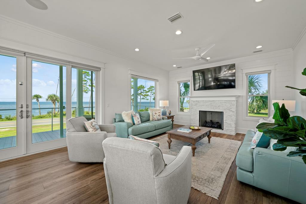 1401 Constitution Dr, Port St. Joe 32456