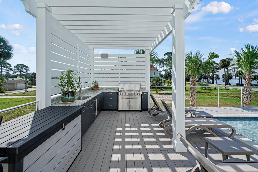1401 Constitution Dr, Port St. Joe 32456