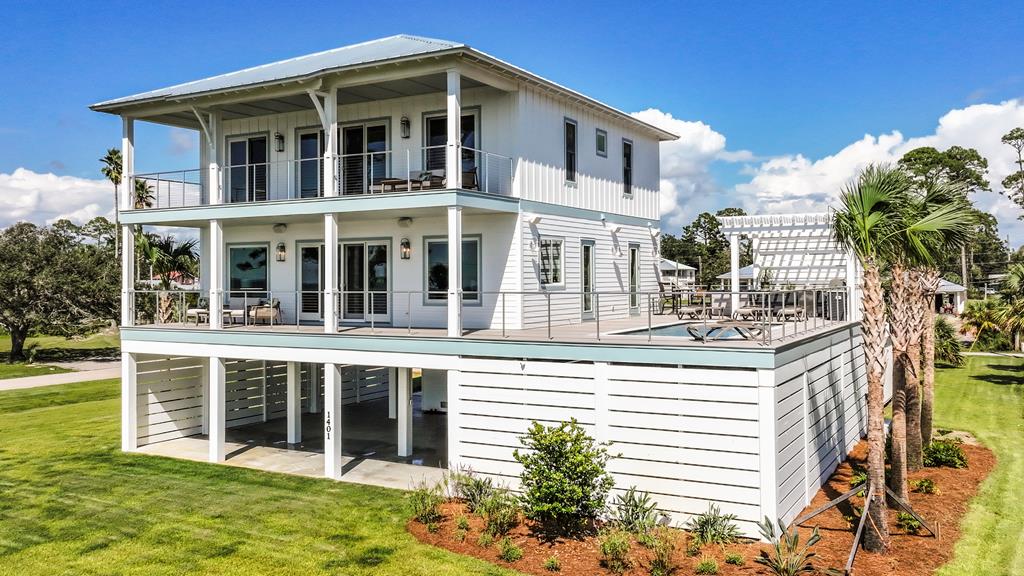 1401 Constitution Dr, Port St. Joe 32456