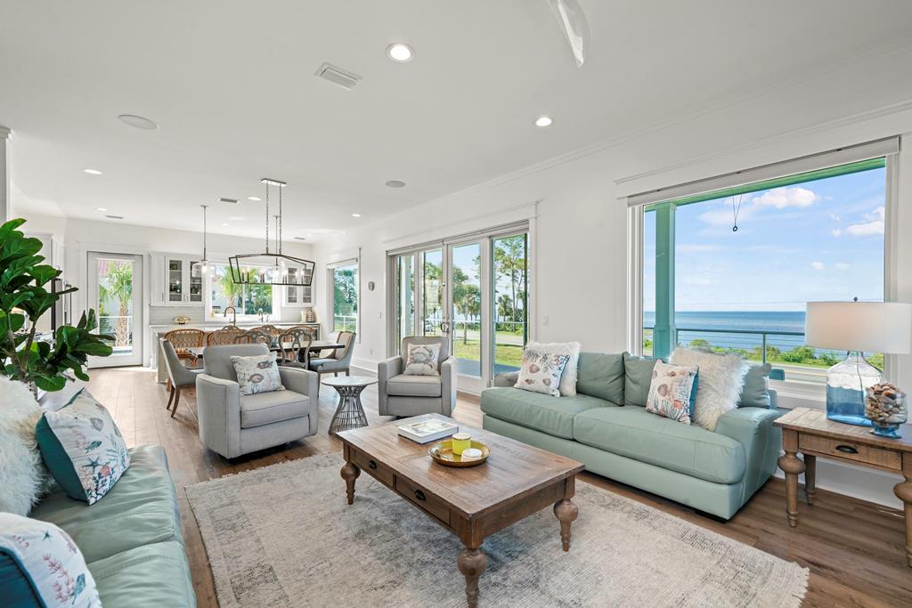 1401 Constitution Dr, Port St. Joe 32456