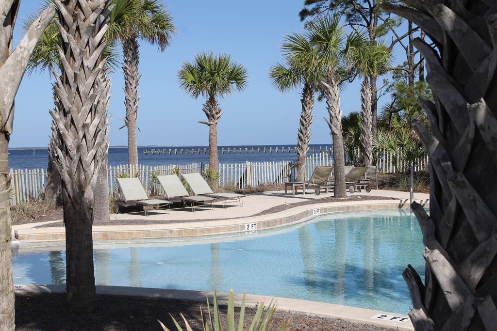 102 Signal Ln, Port St. Joe 32456