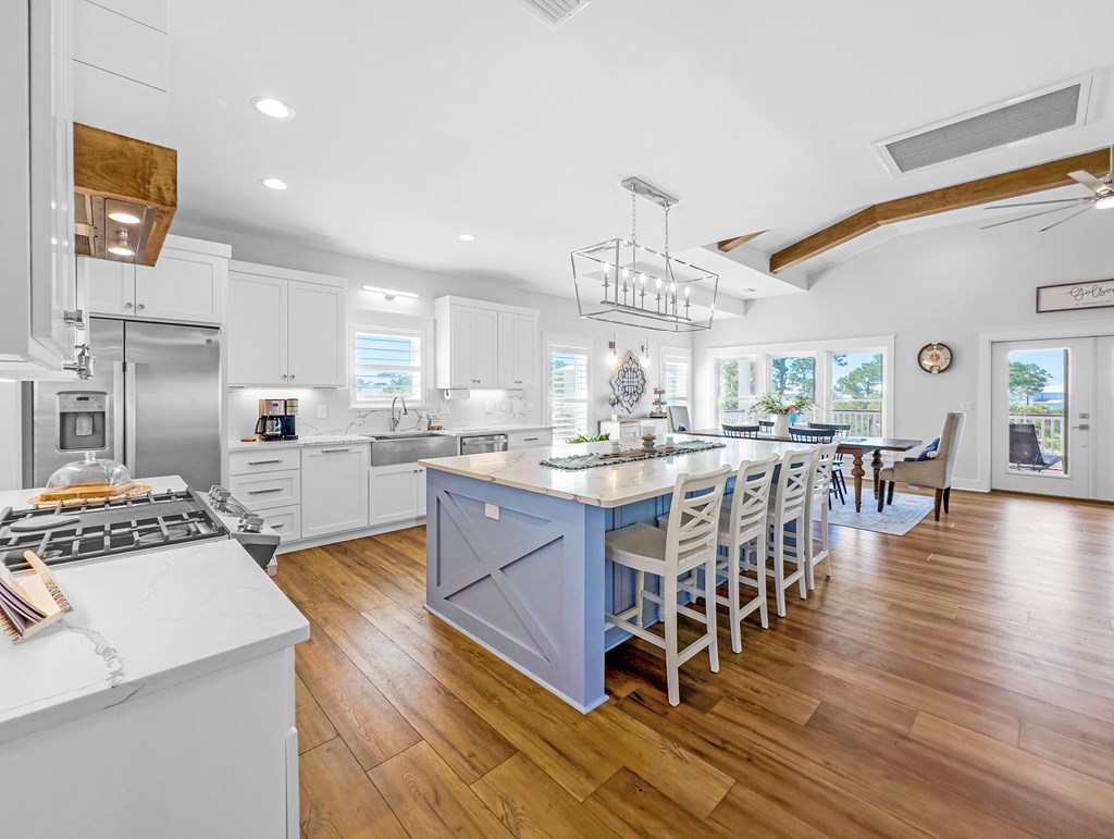 102 Signal Ln, Port St. Joe 32456