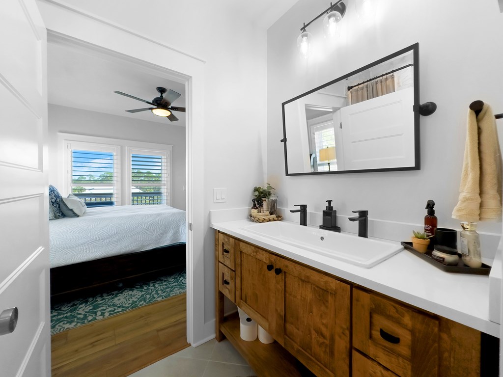 102 Signal Ln, Port St. Joe 32456