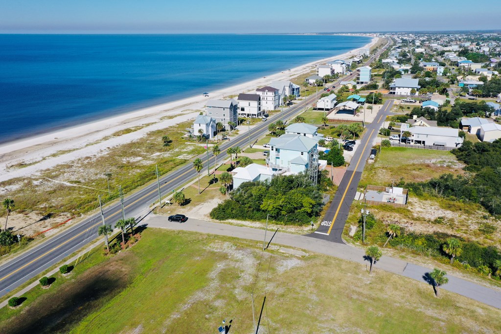 8848 Hwy 98, Port St. Joe 32456