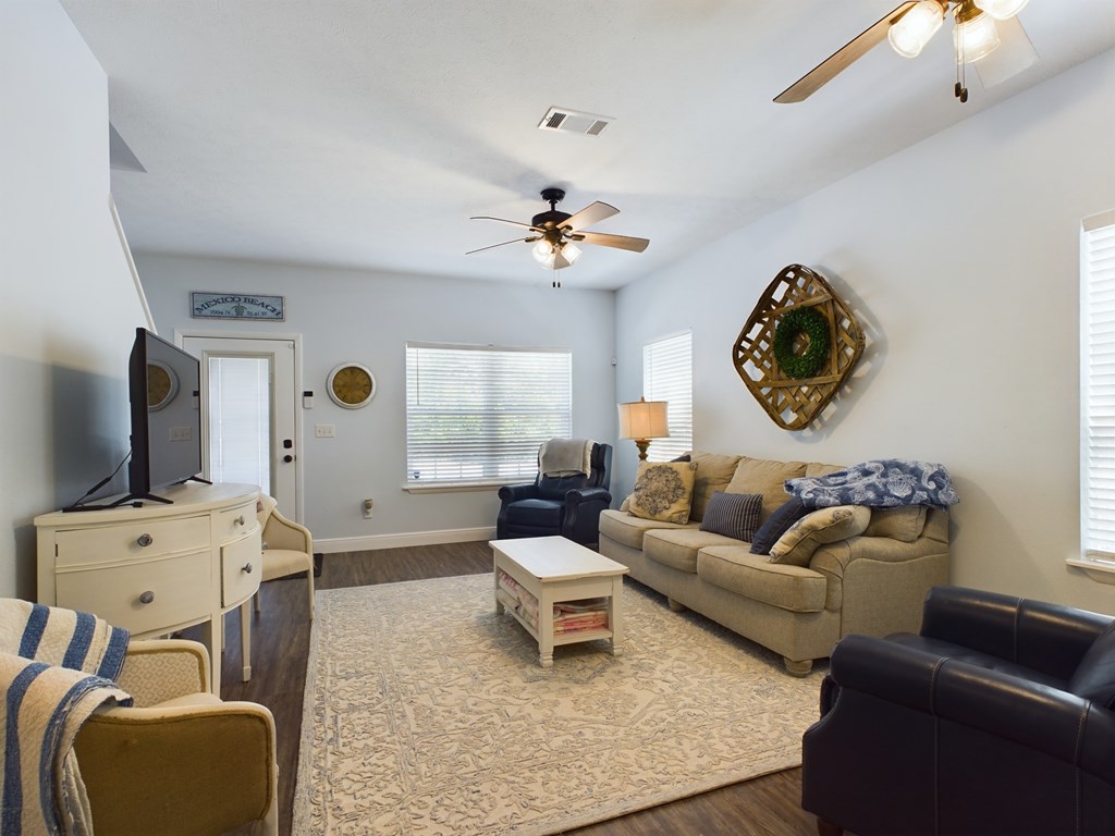 1004 15th St # 19, 32456 Unit: 19