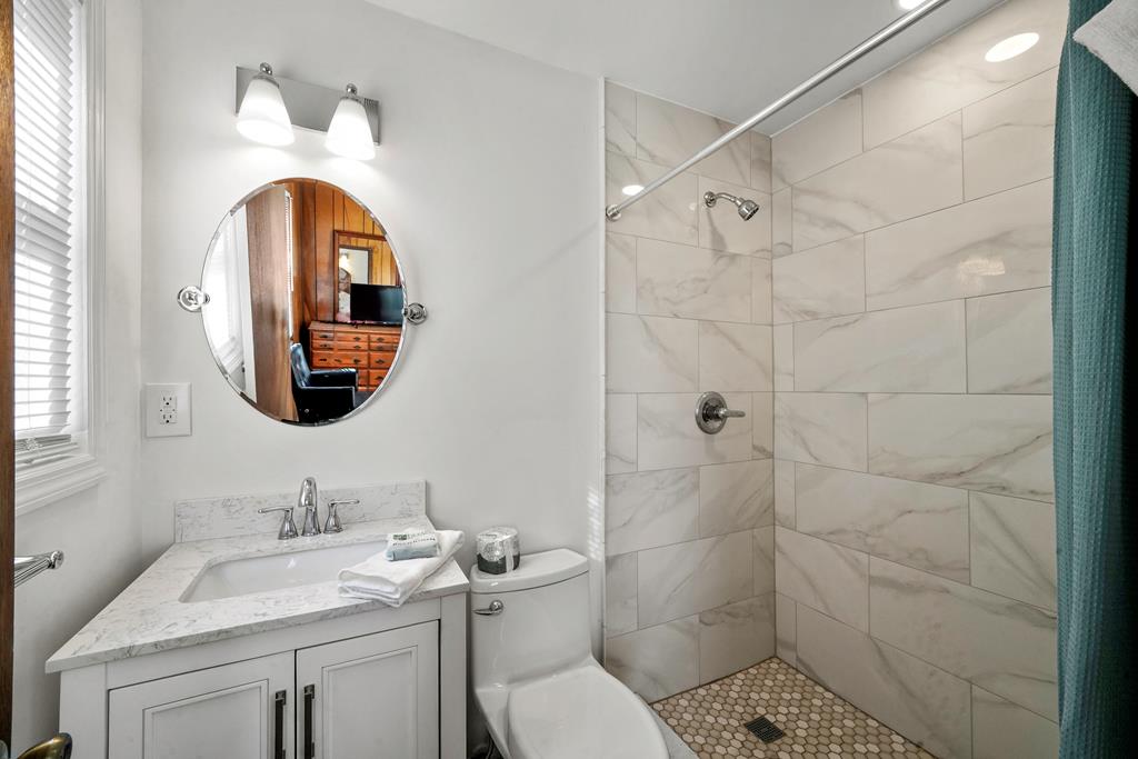 449 W Gorrie Dr, St. George Island 32328