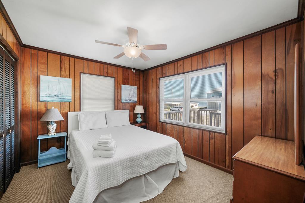 449 W Gorrie Dr, St. George Island 32328