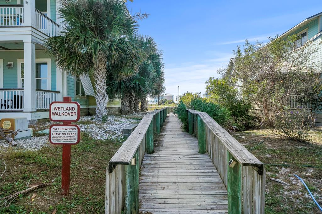 109 Hemmingway Cr, Port St. Joe 32456