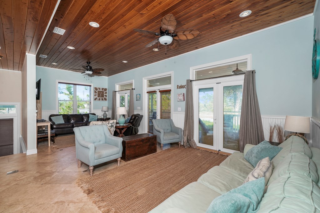 109 Hemmingway Cr, Port St. Joe 32456