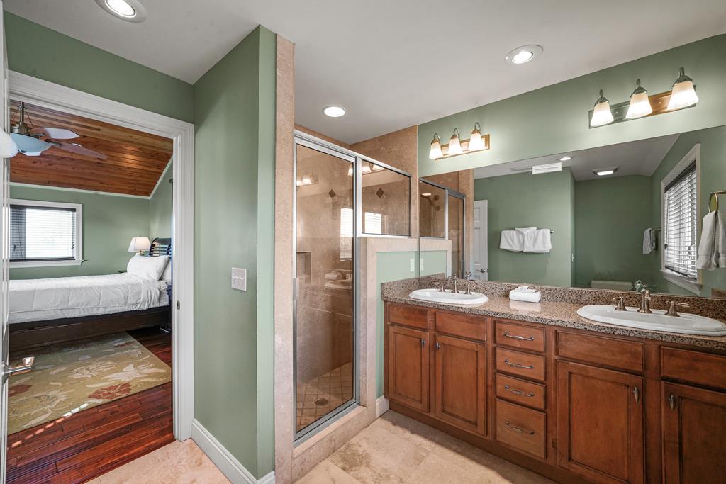 109 Hemmingway Cr, Port St. Joe 32456