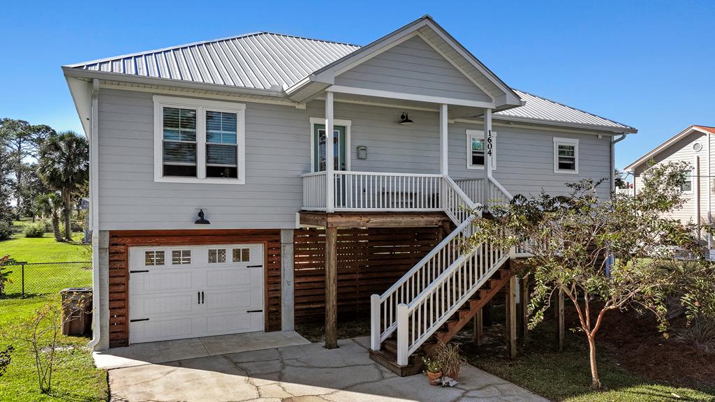 1604 Monument Ave, Port St. Joe 32456