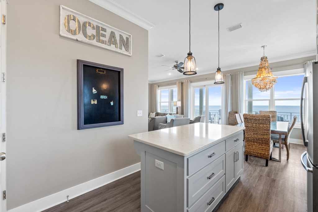 192 Avalon Dr, 32456