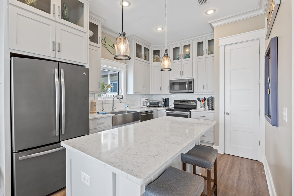 192 Avalon Dr, 32456