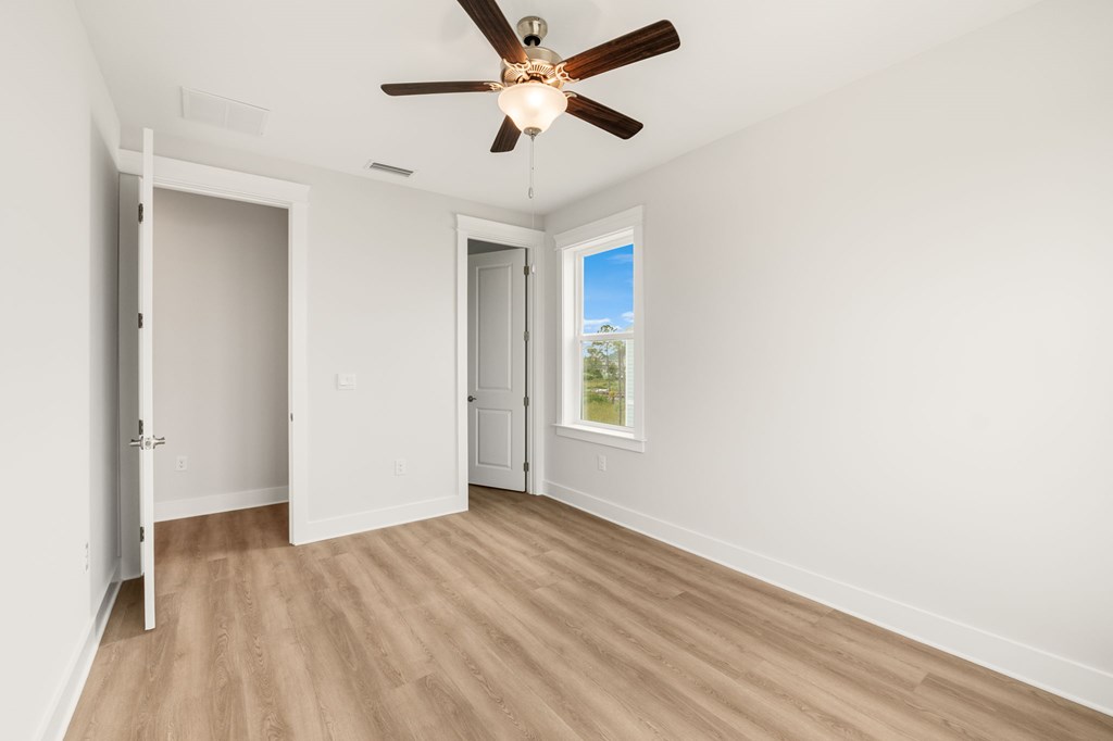 176 Marsh View Ridge Ln, 32456