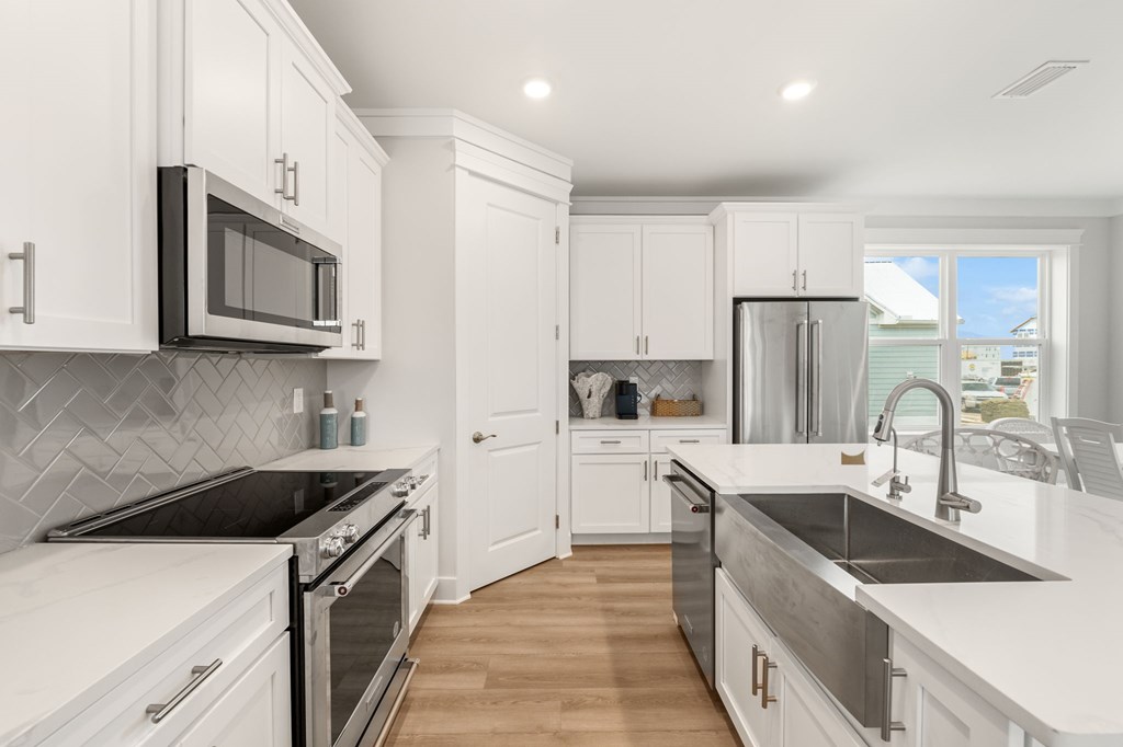 176 Marsh View Ridge Ln, 32456