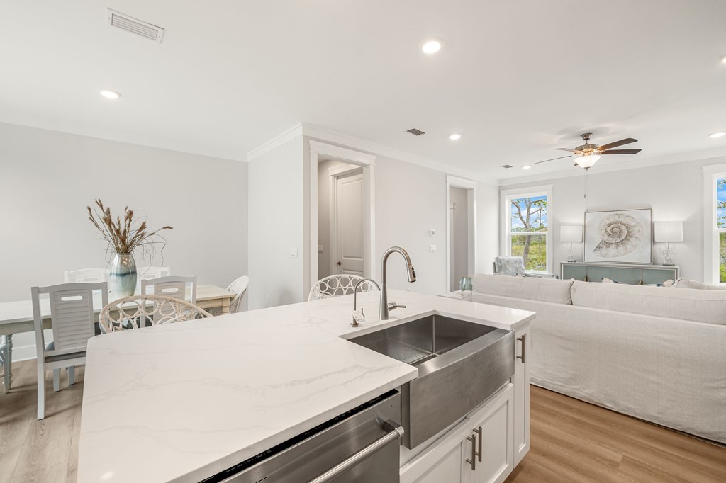 176 Marsh View Ridge Ln, 32456