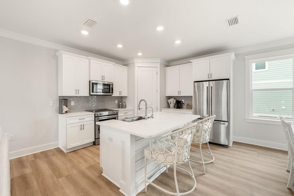 143 Marsh View Ridge Ln, 32456