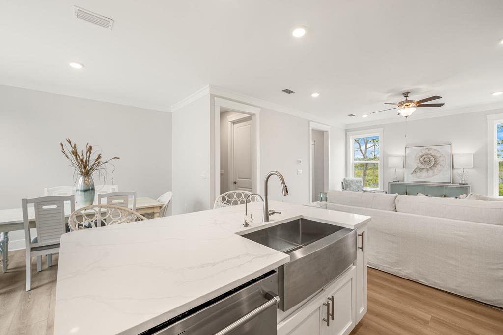 143 Marsh View Ridge Ln, 32456