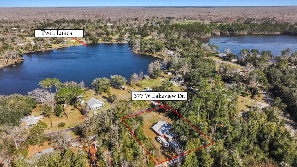377 Lakeview Dr, 32465