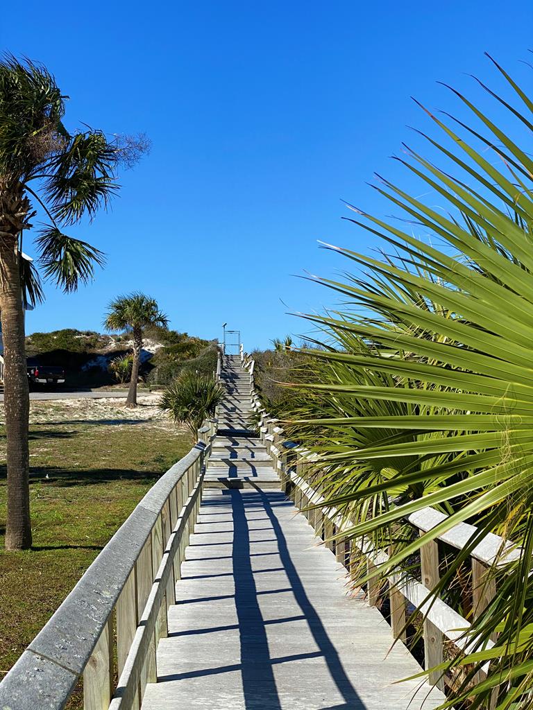 145 Hemmingway Cr, Port St. Joe 32456