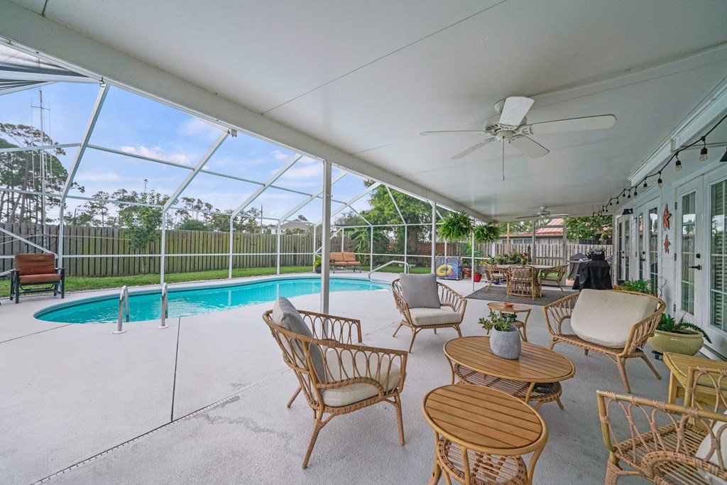 104 Sunset Cir, Port St. Joe 32456