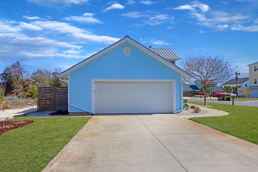 193 Lightkeepers Dr, Port St. Joe 32456
