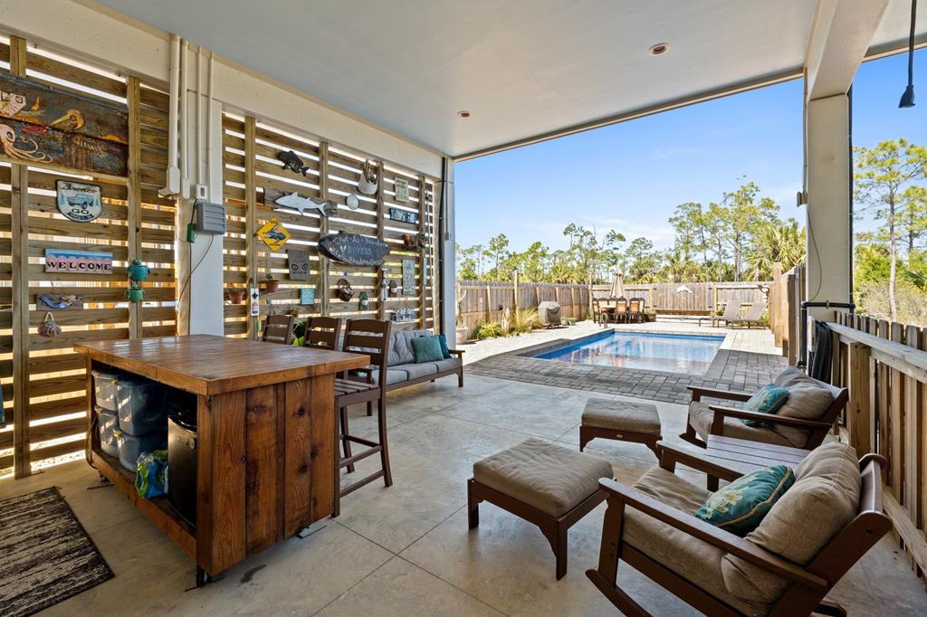 718 Indian Pass Rd, Port St. Joe 32456