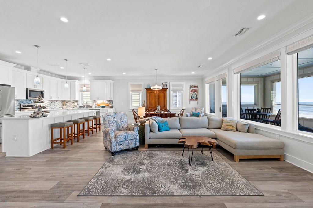 718 Indian Pass Rd, Port St. Joe 32456