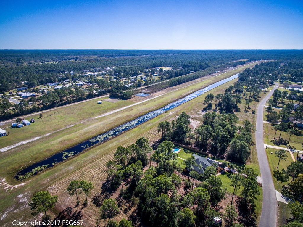251 Plantation Dr, Port St. Joe 32456
