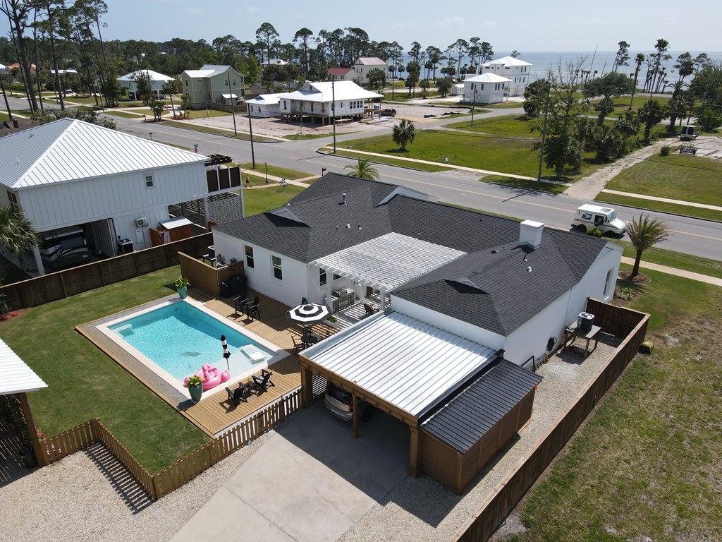 1305 Monument Ave, Port St. Joe 32456