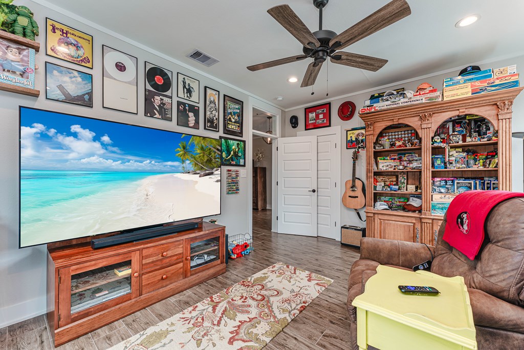 1305 Monument Ave, Port St. Joe 32456