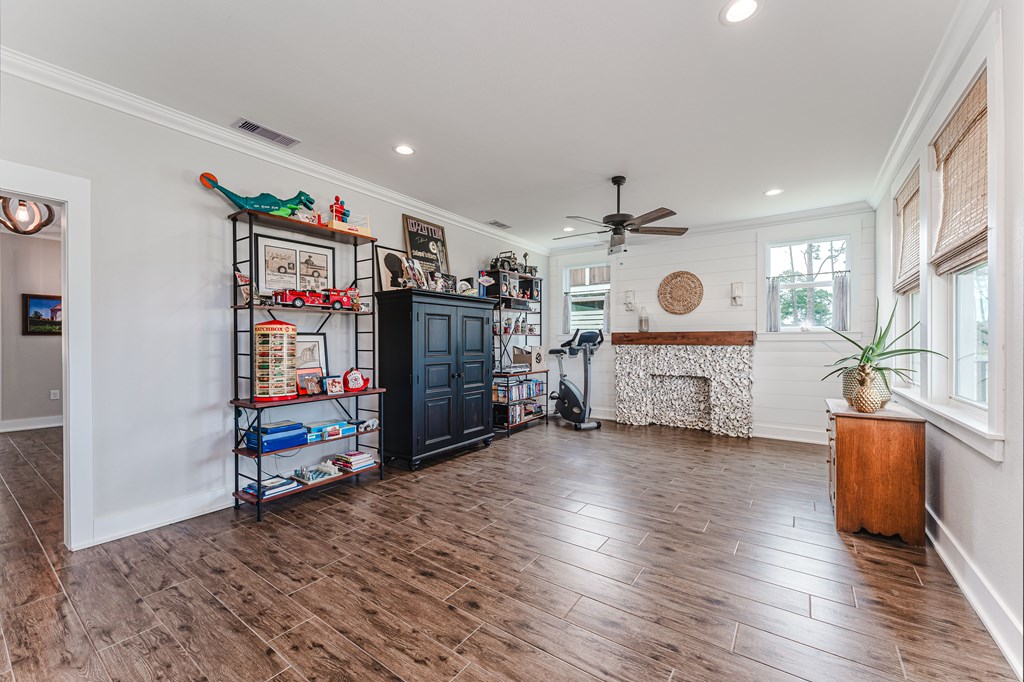 1305 Monument Ave, Port St. Joe 32456