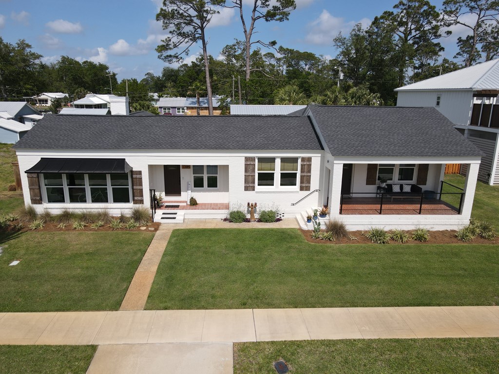 1305 Monument Ave, Port St. Joe 32456