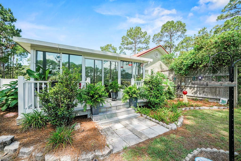 277 Country Club Rd # 2, Port St. Joe 32456 Unit: A-2