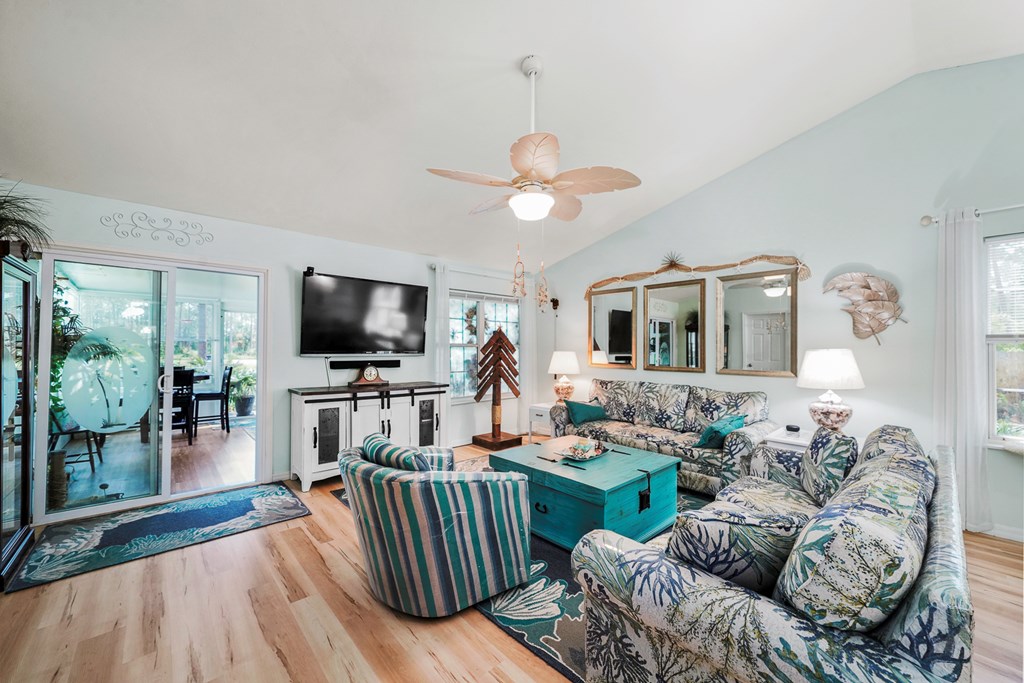 277 Country Club Rd # 2, Port St. Joe 32456 Unit: A-2