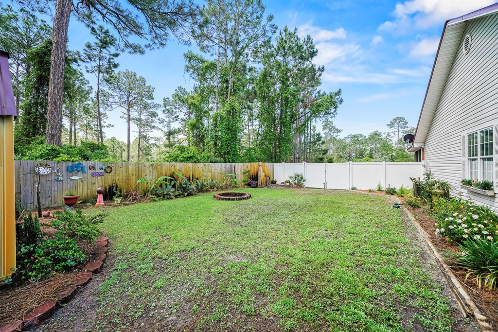 277 Country Club Rd # 2, Port St. Joe 32456 Unit: A-2