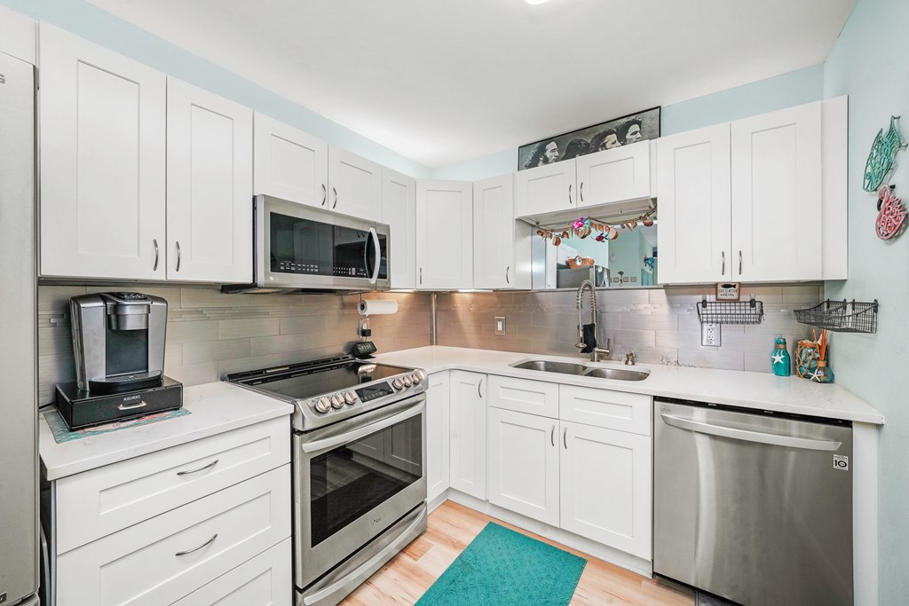 277 Country Club Rd # 2, Port St. Joe 32456 Unit: A-2