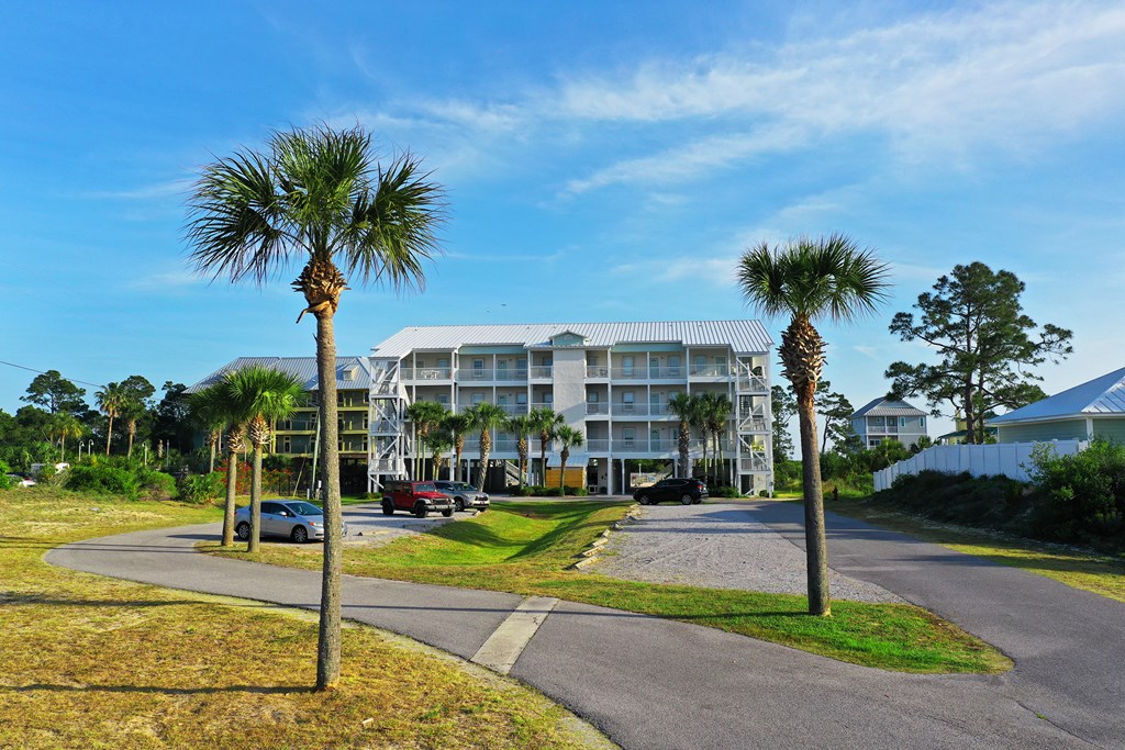 198 Club Dr # 2a, Port St. Joe 32456 Unit: 2a